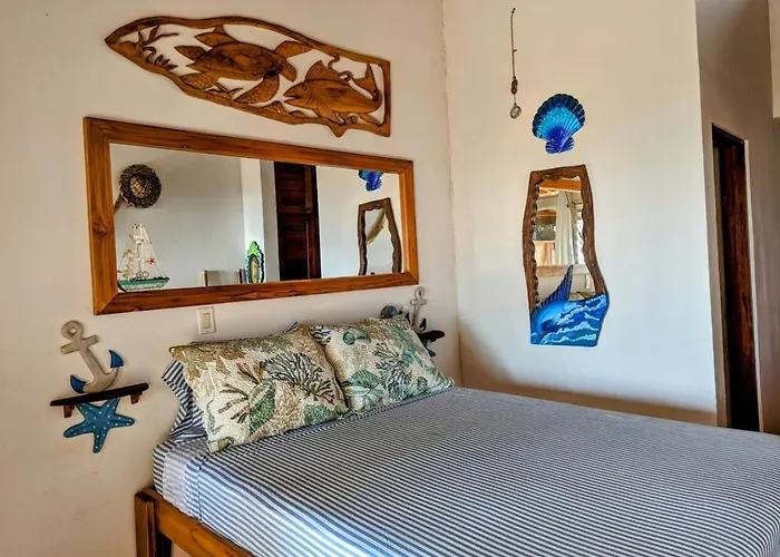 Tico Tiki Vacation Villa, 5 Bedroom Ferienhaus