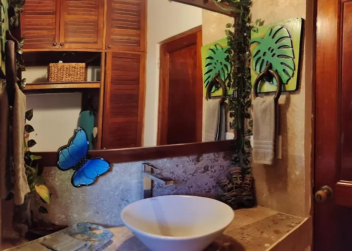 Tico Tiki Vacation Villa, 5 Bedroom