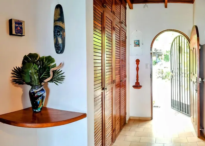 Ferienhaus Tico Tiki Vacation Villa, 5 Bedroom *