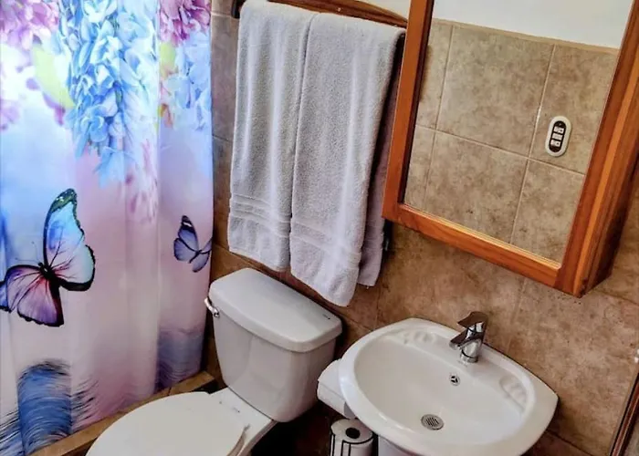 Tico Tiki Vacation Villa, 5 Bedroom *
